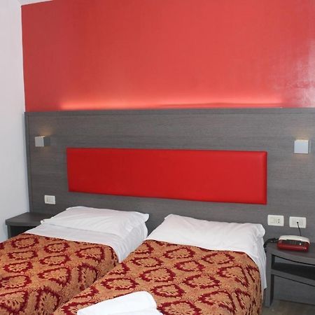 Hotel Center 2 Рим Экстерьер фото
